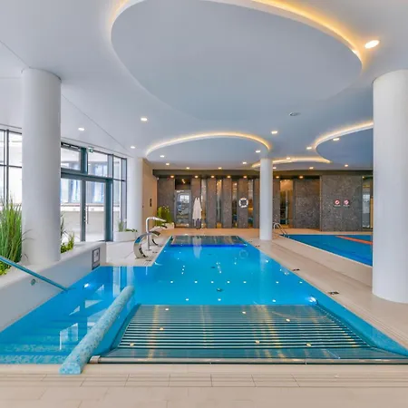 E012 Polanki Aqua شقة
