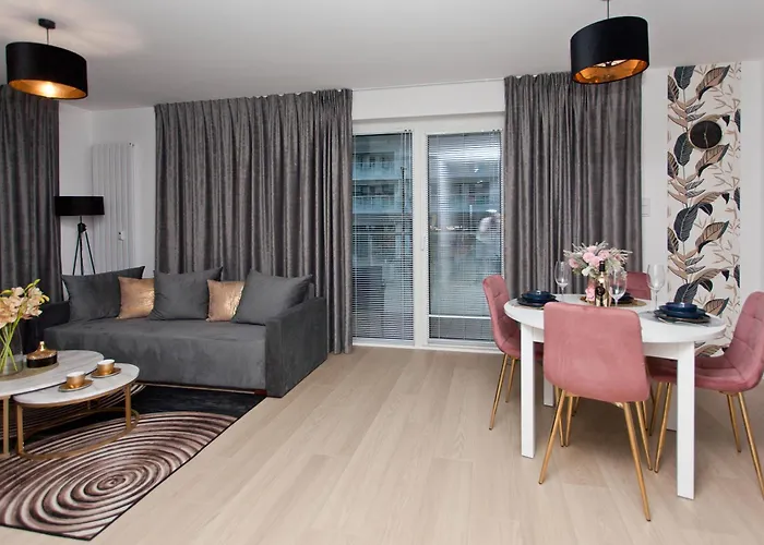 E012 Polanki Aqua Apartment *